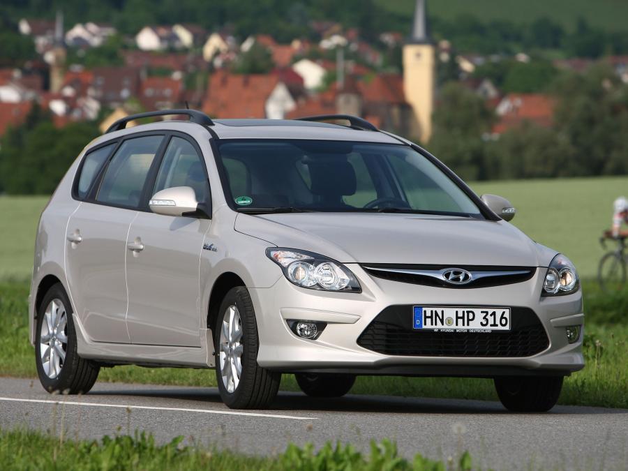  Hyundai i30 CW Blue Drive 2010 года  (фото 21 из 21)